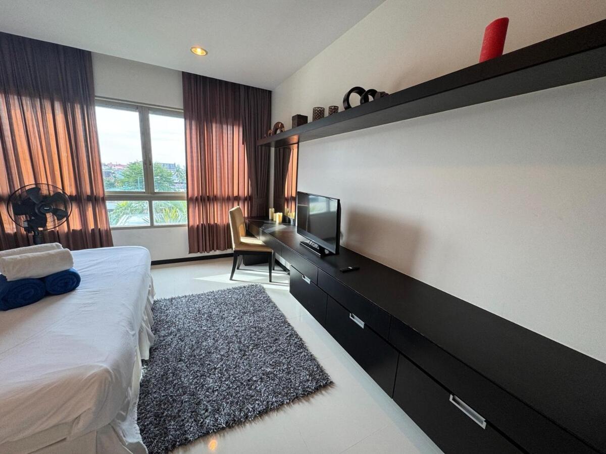 Modern 2-Bedroom Condo In Kamala Near The Beach Luaran gambar